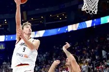 爱游戏体育-TheShy在德国队比赛中大比分领先Ming在澳大利亚队比赛中战术调整，媒体一致点评：皇家社会门线救险备战意甲的简单介绍